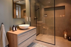 1590926389_Modern-Bathroom-Design-Ideas